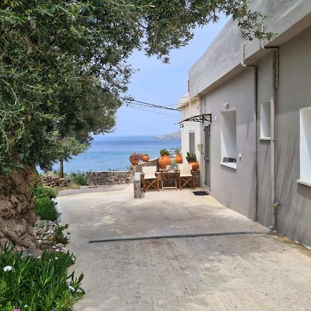 Colimbos Accommodation, 2 Min From The Beach Sfinárion Exterior photo