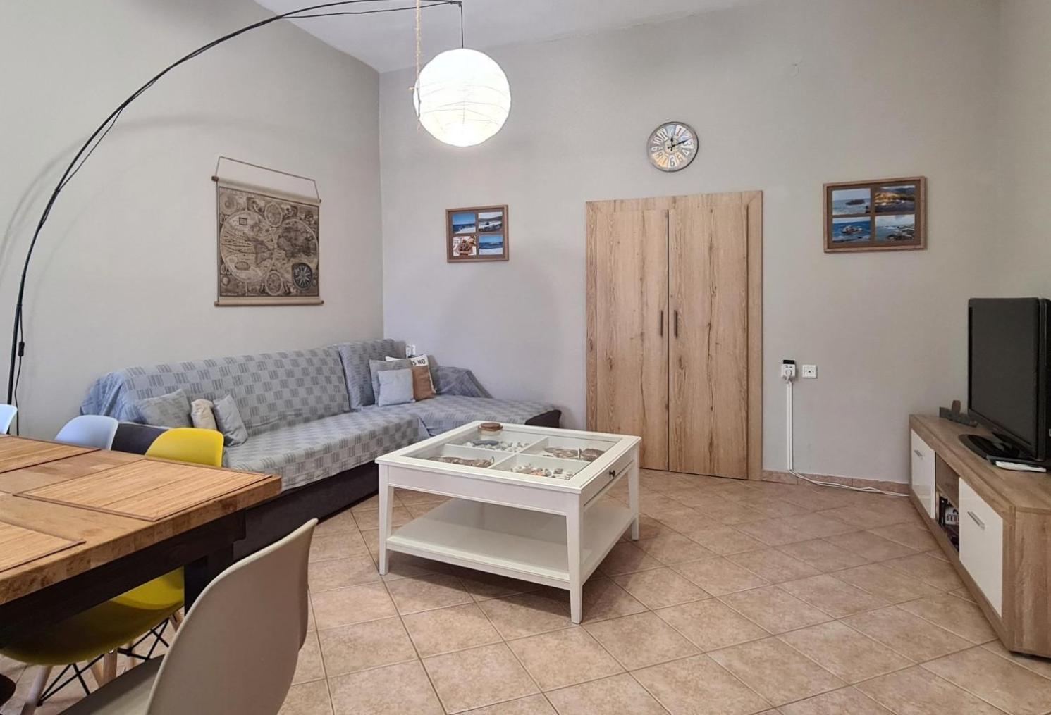 Colimbos Accommodation, 2 Min From The Beach Sfinárion Exterior photo